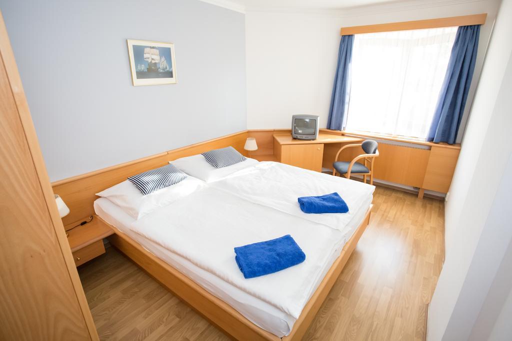 Hotel Laguna Budweis Zimmer foto